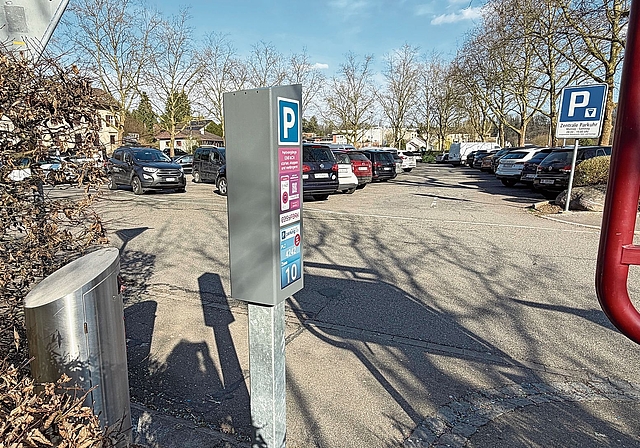 Hier geschah der mutmassliche Diebstahl: Der ehemalige Stadtpolizist soll sich am Parkautomaten beim Amthausparkplatz bereichert haben. Der Fall wird am 25. März vor dem Baselbieter Strafgericht verhandelt. Foto: Gaby Walther
