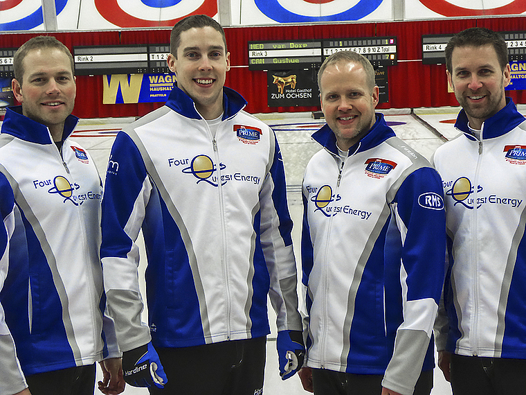 Gewannen zum vierten Mal in Arlesheim: Das kanadische Team mit (v. l.) Geoff Walker, Brett Gallant, Mark Nichols und Brad Gushue (Skip).  Foto: Thomas Immoos