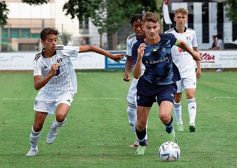 Angriff: Dynamo Kiews Captain Aleksandr Yatsik. Foto: Edgar hänggi