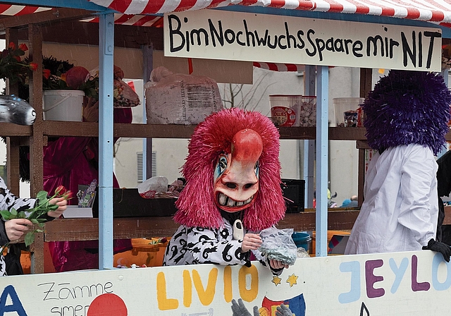 Reinach setzt auf Nachwuchs: Die traditionelle Reinacher Oserclique schaut optimistisch in die fasnächtliche Zukunft. Fotos: Seraina Oppliger Photography