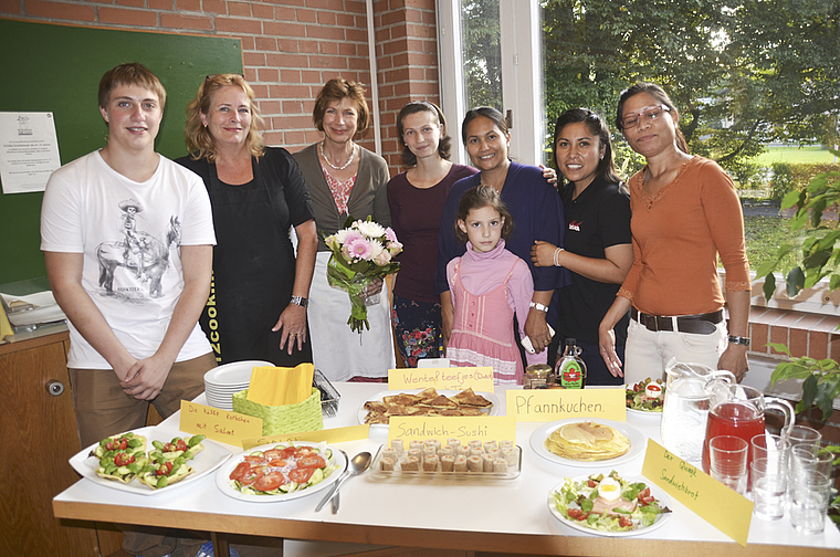 Guten Appetit: Die Köchinnen und der Koch haben ihre Deutschkenntnisse erweitert.  Foto: Jay Altenbach