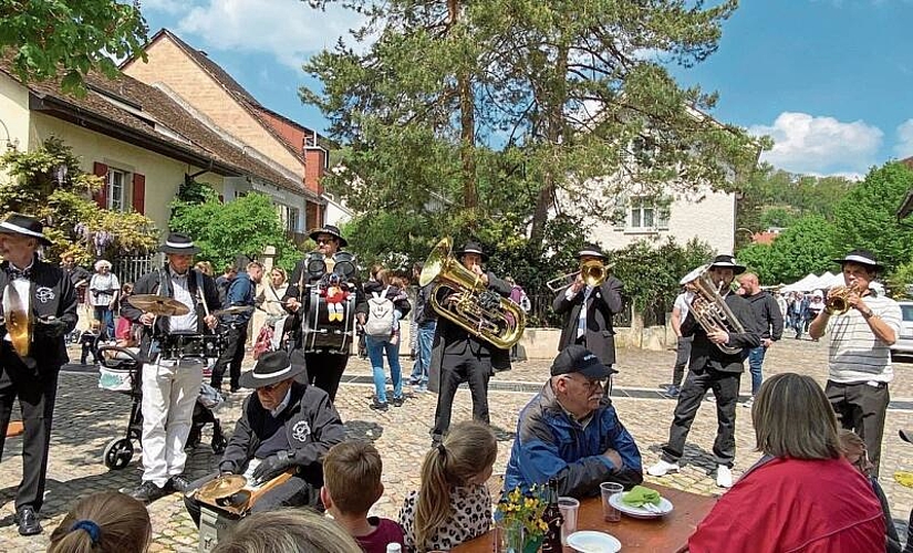 Italianità und Musik: In der Spaghettistube der Gugge Agfrässeni Laufen sorgte die Fägi Musig aus Basel für musikalische Unterhaltung.
