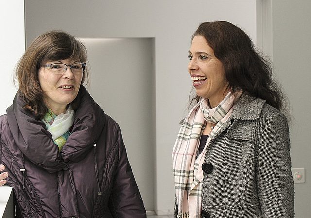 Im ersten Anlauf: Doris Vögeli (BDP, l.) und Christine Dollinger (SP) treten ihr Amt als Gemeinderätin am 1. Januar an.  Foto: Caspar Reimer