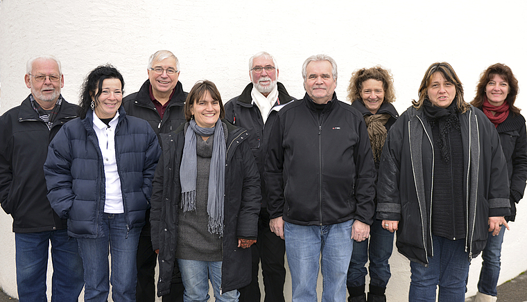 Das OK der nächsten Aescher Kulturnacht (v. l.): Werner Häring, Lucia Bechtel, Kurt Hofmann, Eveline Sprecher, Tuur Manders, Erich Wyss, Fida Husi, Isabelle Wipf, Evelyne Gerber. Nicht auf dem Foto sind Patrick Goetz und Max Hunziker. Foto: ZVG