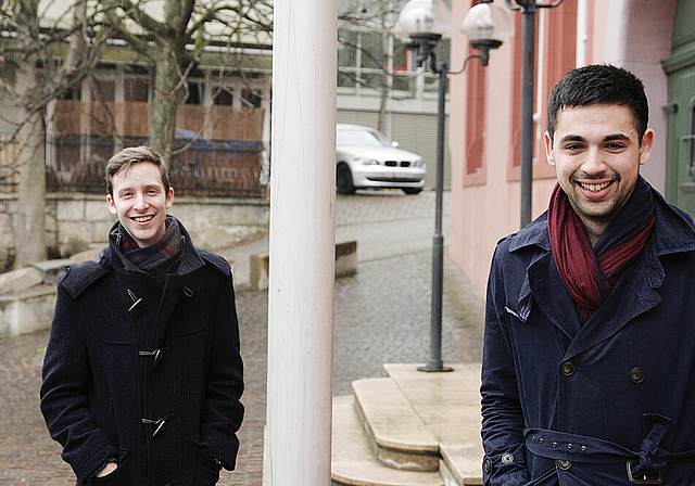 Stimmvolk soll über den Einwohnerrat entscheiden: Adil Koller (r.) und Filip Winzap bringen die Diskussion in Gang. Lukas Hausendorf