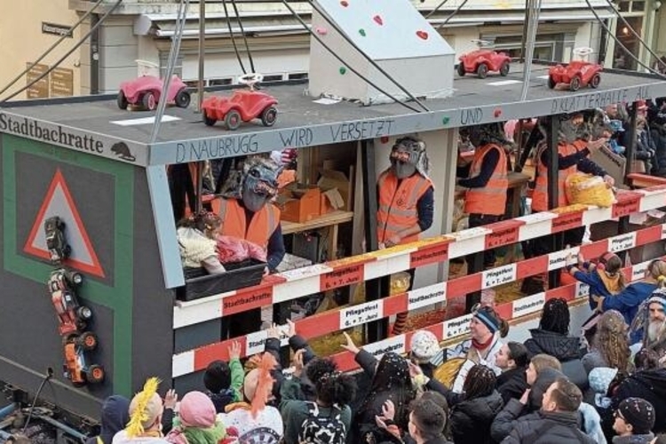 Stadtbachratten: Die Naubrücke und die Kletterhalle werden versetzt. Fotos: GABY WALTHER