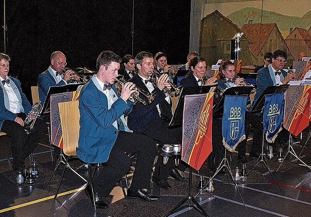 Gemeinsames Konzert: Die Brass Band Breitenbach und die Brassband Konkordia Büsserach musizierten zusammen. Foto: Jürg Jeanloz