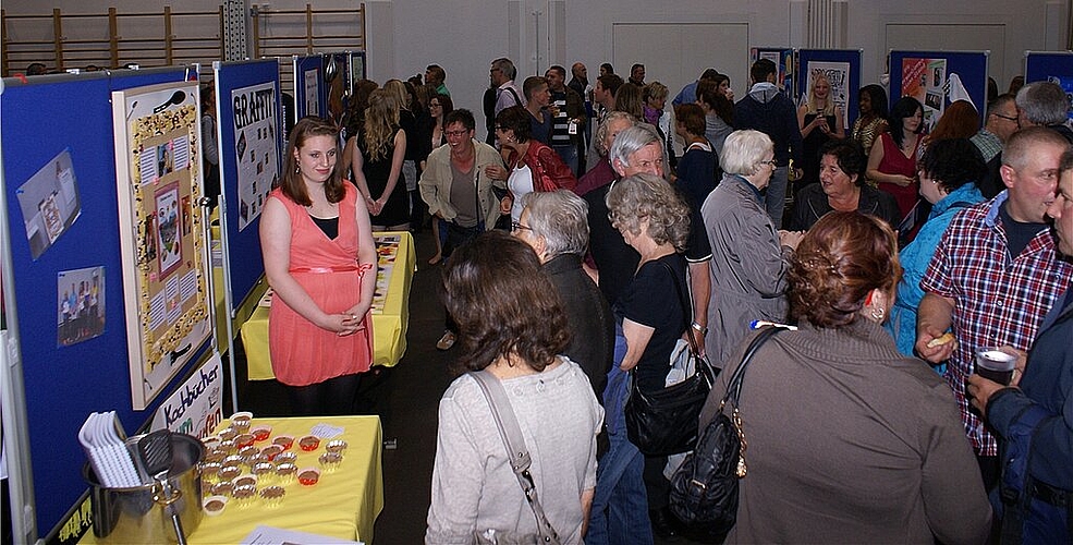 Reges Interesse: Ausstellung der 50 Projektarbeiten im Grien. Fotos: Jürg Jeanloz
