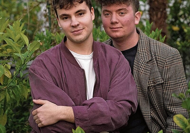 «Musik ist unser Lebensmittelpunkt»: Florin Bürgler (l.) und Florian Eichenlaub bilden zusammen die Band Florias. Foto: zVg