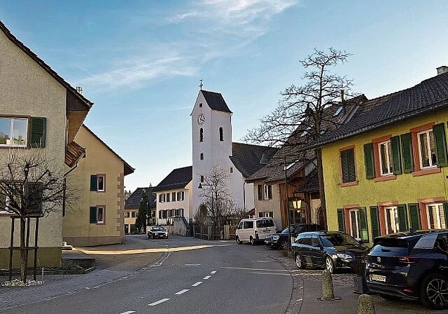 Fussgänger sollen mehr Platz erhalten: Parallel zur Zonenplanrevision wird auch an einem neuen Verkehrskonzept gearbeitet. Foto: Marianne Keba