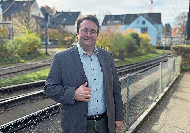 Umtriebiger Arlesheimer: Der gute Anschluss an den öffentlichen Verkehr war für Lorenz Degen ausschlaggebend für die Wahl seines Wohnortes. Foto: Caspar Reimer