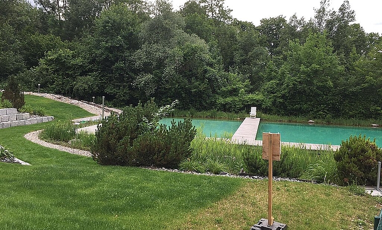 <em>Wieder offen: </em>Das Naturbad Frohmatt in Breitenbach ist vor allem bei Familien beliebt.Foto: Bea Asper