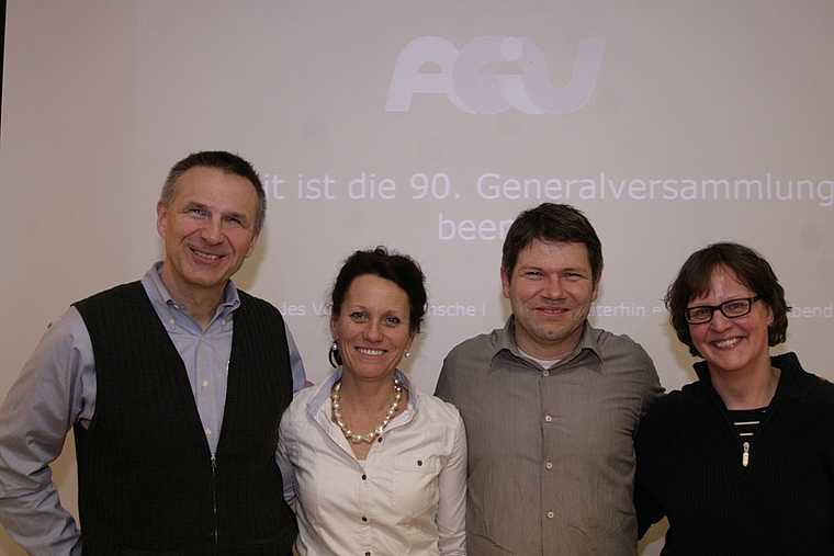 Rochaden im AGIV-Vorstand: Bruno Steiger (l.) ist neu im Vorstand, Monika Strobel übernimmt mit Andrea Hänggi (r.) das Co-Präsidium, während Urs Schneeberger als Präsident demissioniert und den Vorstand verlässt.  Foto: Lukas Hausendorf