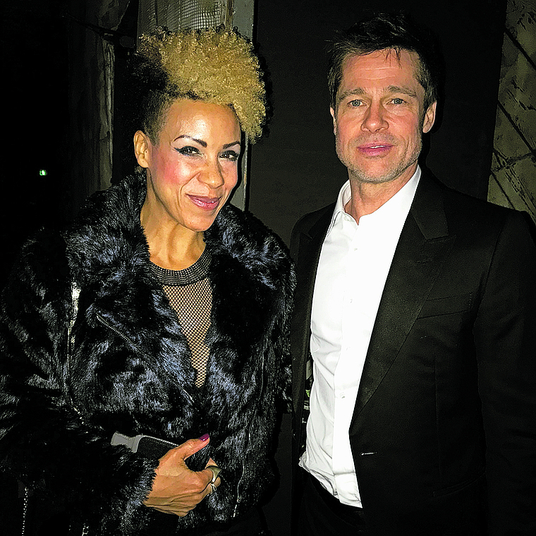 Leben in Hollywood: Petra Sprecher mit Brad Pitt an der Wrap-Party zu «Ad Astra». Foto: zVg