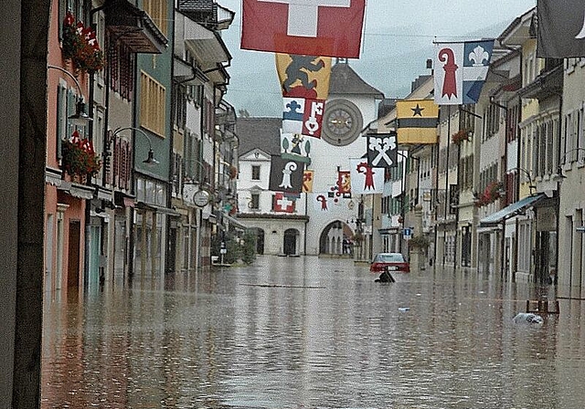 Ein weiteres Mal soll verhindert werden: Hochwasser im Stedtli am 9. August 2007. Foto: Archiv