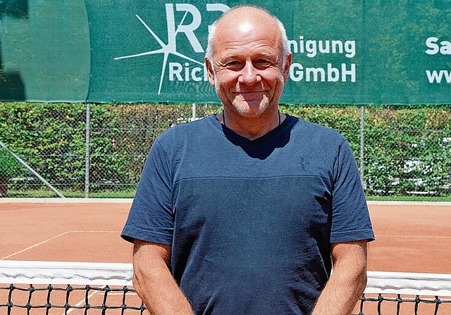 Vom «Ballebueb» zum Turnierleiter: Mano Mengisen organisiert dieses Jahr zum 21. Mal den Birseck-Cups. Foto: Jeannette Weingartner