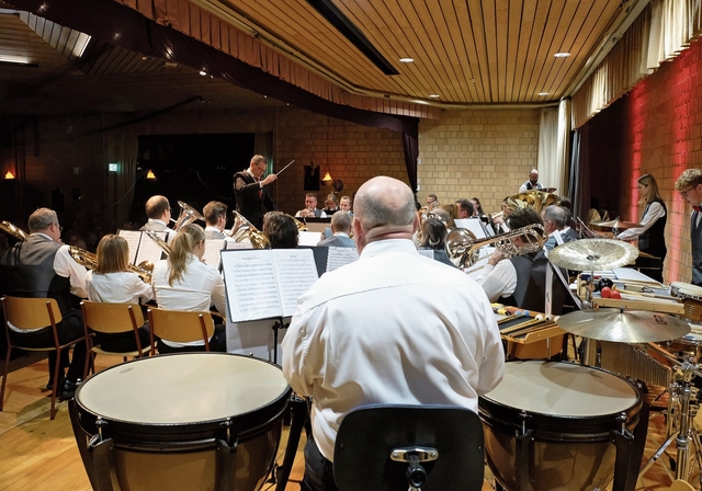 Beschwor Geister herauf und vertrieb sie wieder: Die Brass Band Konkordia Zwingen. Foto: Thomas Brunnschweiler