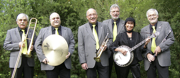 Dixieland, Blues, Gospel und Swing: Die Loverfield Jazzband aus Bern spielt am Samstag in Aesch im Löhrenacker.  Foto: ZVG