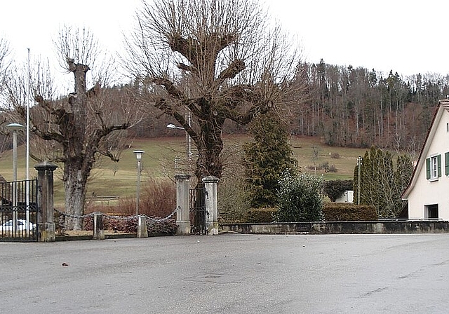 Grenze zwischen Nunningen und Zullwil: Die Gemeinde Nunningen stellt die Wassergebühren in Rechnung, für die Abwassergebühren sei Zullwil zuständig. Gestritten wird nun um viel Geld. Foto: Bea Asper