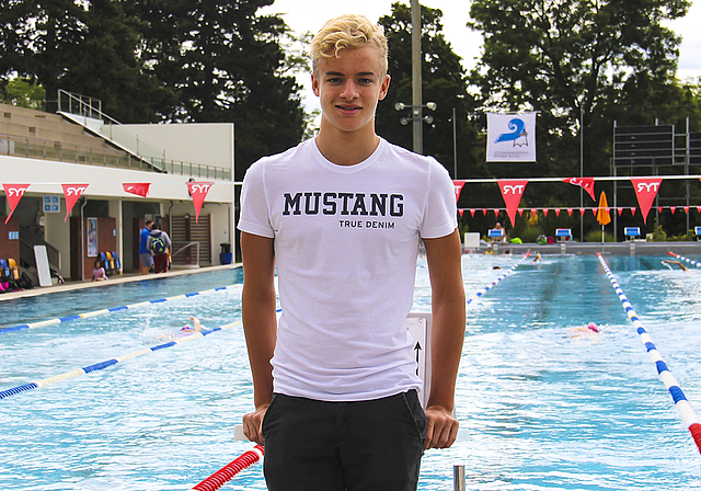 Das Training zahlt sich aus: Robin Yeboah holte an den Nachwuchs-Schwimm-Schweizer-Meisterschaften vor einem Monat dreimal Gold und einmal Silber. Foto: Tobias Gfeller