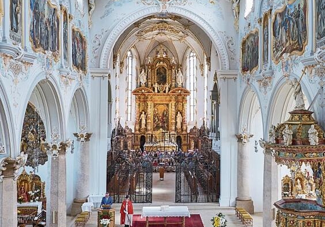 In der Basilika: Die Feierstunde war der Hauptanlass der Jubiläumsfeierlichkeiten zur Wiederherstellung der Selbstständigkeit des Klosters Mariastein. Foto: Christian Jäggi
