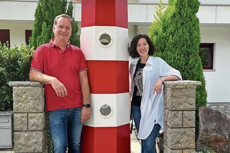 Tagesstätte Leuchtturm: Zentrumsleiter Michael Rosenberg und Bianca Stöckli, Co-Leiterin Pflegedienst stellen das neue Angebot vor. Foto: Bea Asper