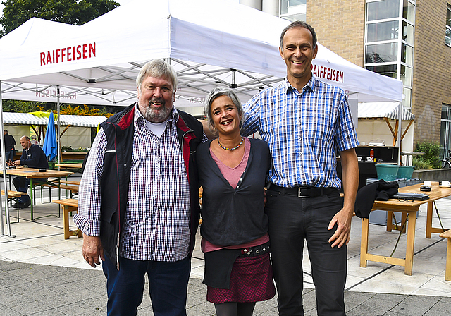 Haben immer etwas Neues in petto: Karl Häring, Franziska Albrecht und Andreas Stäheli vom Verein «Attraktives Aesch».  Foto: Bea Asper