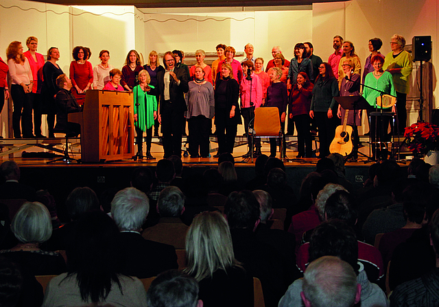 «In His Hands»: Der Gospelchor eröffnet den Hofstetter-Flühner Neujahrsapéro musikalisch.  Foto: Martin Staub