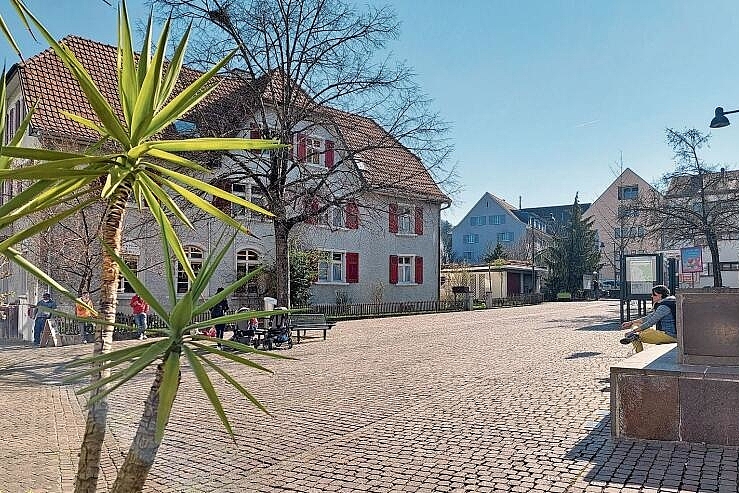 Soll zu einem dritten Dorfplatz werden: der Postplatz. Foto: Archiv / Jeannette Weingartner