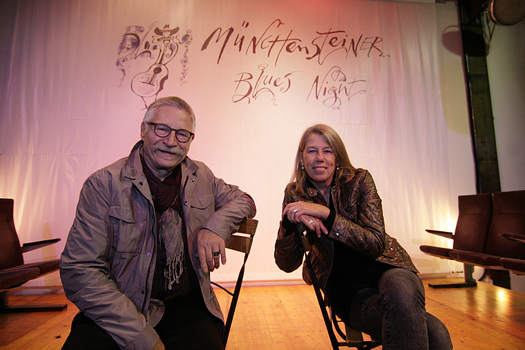 Bieten dem Blues eine Bühne: Stefan Jegge und Brigitte Strahm, Organisatoren der Münchensteiner Bluesnight.  Foto: Lukas Hausendorf