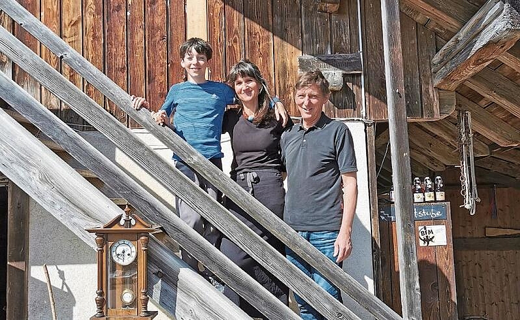 Ein eingespieltes Team: Ute und Peter Kägi mit ihrem Sohn Loris. Foto: Melanie Brêchet