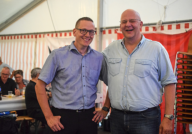 Feierten zusammen: Iwan Imholz, Vize-Gemeindepräsident von Unterschächen, Uri, und Zeremonienmeister Rolf Blatter.  Fotos: Bea Asper