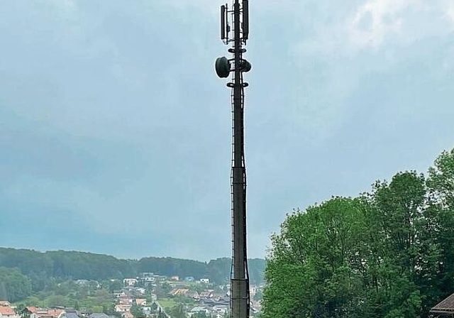 Einschränkungen: Dornach will Antennen nur noch an ausgewählten Orten sehen. Symbolbild (Antenne in Hochwald): Bea Asper