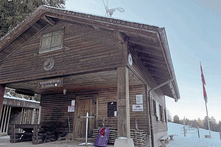 Heimelig: Auf dem Stierebärg betreibt der Wanderclub Bergli Grindel jeden Sonntag seine Besenbeiz. Foto: Melanie Brêchet