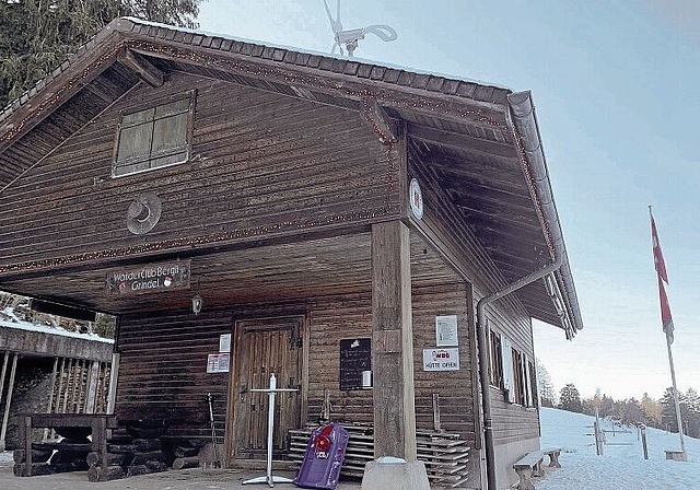 Heimelig: Auf dem Stierebärg betreibt der Wanderclub Bergli Grindel jeden Sonntag seine Besenbeiz. Foto: Melanie Brêchet