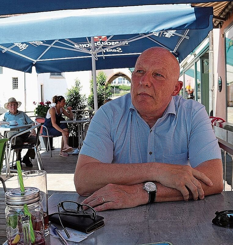 Fürs Tandem zuständig: Claude Lachat führt Stellensuchende mit den passenden Mentorinnen und Mentoren zusammen. Foto: Gaby Walther