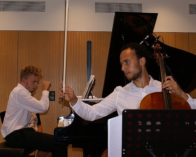 Perfekte Harmonie: Elia Seiffert, Klavier, nd Jonathan Reuveni, Violoncello. Foto: Jürg Jeanloz