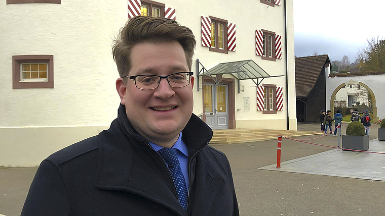 «Ich habe Respekt vor der Aufgabe und vor der Verantwortung»: Stephan Hohl freut sich auf seine Arbeit im Aescher Gemeinderat.  Foto: Thomas Kramer