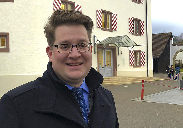 «Ich habe Respekt vor der Aufgabe und vor der Verantwortung»: Stephan Hohl freut sich auf seine Arbeit im Aescher Gemeinderat.  Foto: Thomas Kramer