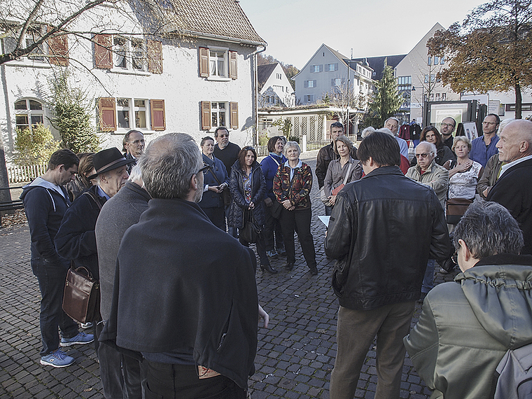 Engagierte Diskussion: In der Gestaltung von Ortskernen prallen verschiedenste Interessen auf einander.  Foto: Tobias Gfeller