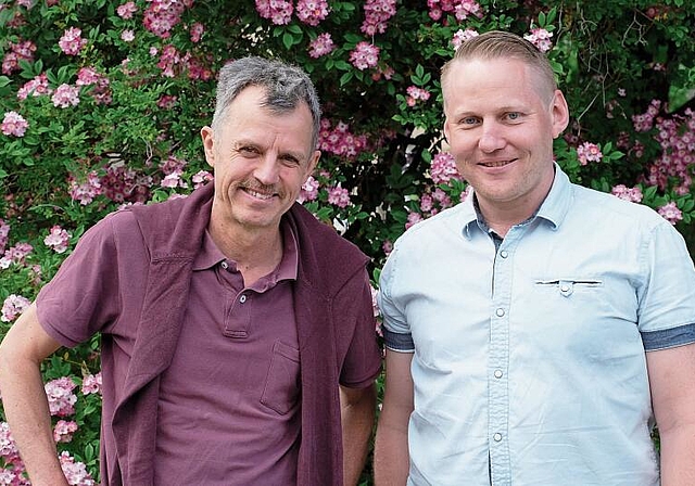 Für sie sieht die Theaterzukunft rosig aus: Christoph Frommherz (l.) und Fabian Zinstag. Foto: Thomas Brunnschweiler