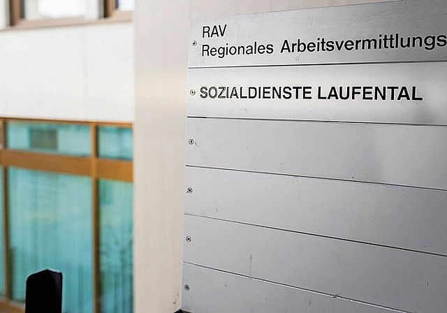 Ab dem Jahr 2025 wird Laufen einen eigenen Sozialdienst führen: Gut möglich, dass dann die Sozialdienste Laufental ihre Büros am Laufner Bahnhof schliessen werden. Foto: Kenneth Nars