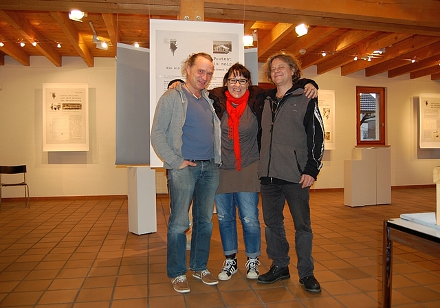 Erinnern sich an gemeinsame bewegte Zeiten: Thomas Nichele (links), Brigitte Liechti und Dave Scherer gehörten zu den Wegbereitern des Palais noir.  Foto: Axel Mannigel.