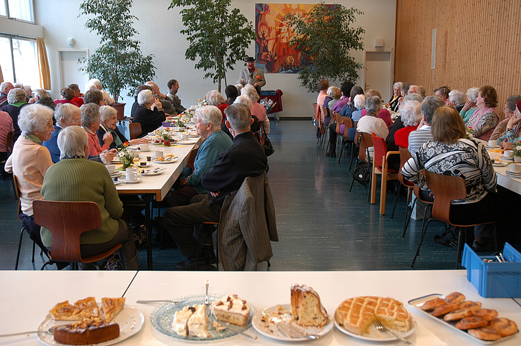 Darf auch an der Jubiläumsfeier nicht fehlen: Ein süsses Buffet mit Kuchen, Torten und Guetzli.  Foto: Bea Asper