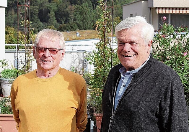 Wünschen sich mehr Alterswohnungen: Toni Bärlocher, Präsident des Seniorenrats Aesch-Pfeffingen (r.), und Vizepräsident Rolf Huber. Foto: Benedikt Kaiser