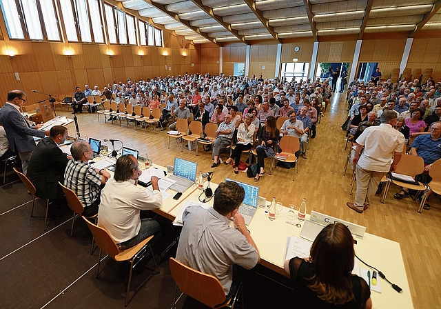 Selten so gut besucht: Münchenstein stimmte 2014 gegen einen Einwohnerrat.Foto: Archiv / Juri Junkov