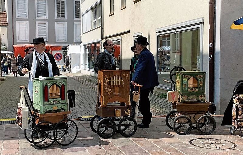 Drehorgel: An verschiedenen Orten im Stedtli war die Musik der Drehorgeln zu hören. Fotos: Gaby Walther