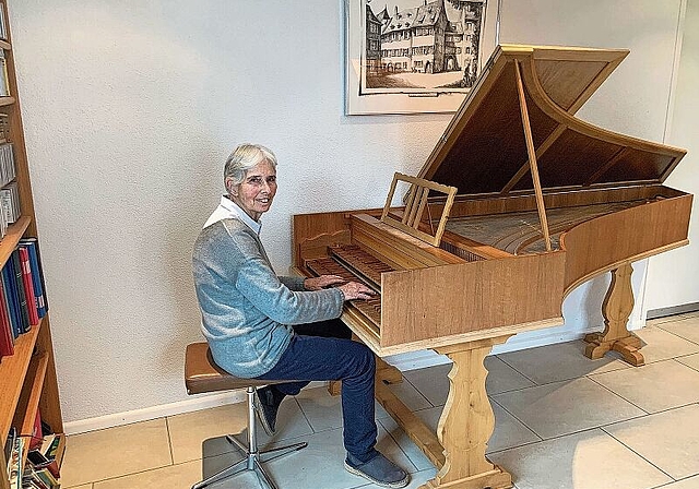 Pure Leidenschaft: Ursula Bischof spielt selber Klavier und Cembalo. Foto: Caspar Reimer