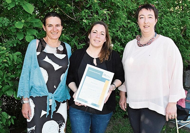 Sorgen für neues Betreuungsangebot: Gerda Heynen, Barbara Hockenjos und Susann Barkholdt haben mit weiteren engagierten Einwohnerinnen und Einwohnern den Verein Mitti Dornach gegründet. Foto: Bea Asper