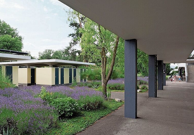 Klare Linien, einfache Architektur: Das Gartenbad St. Jakob überzeugte die Denkmalpflege. Foto: Bildarchiv Kantonale Denkmalpflege Basel-Landschaft